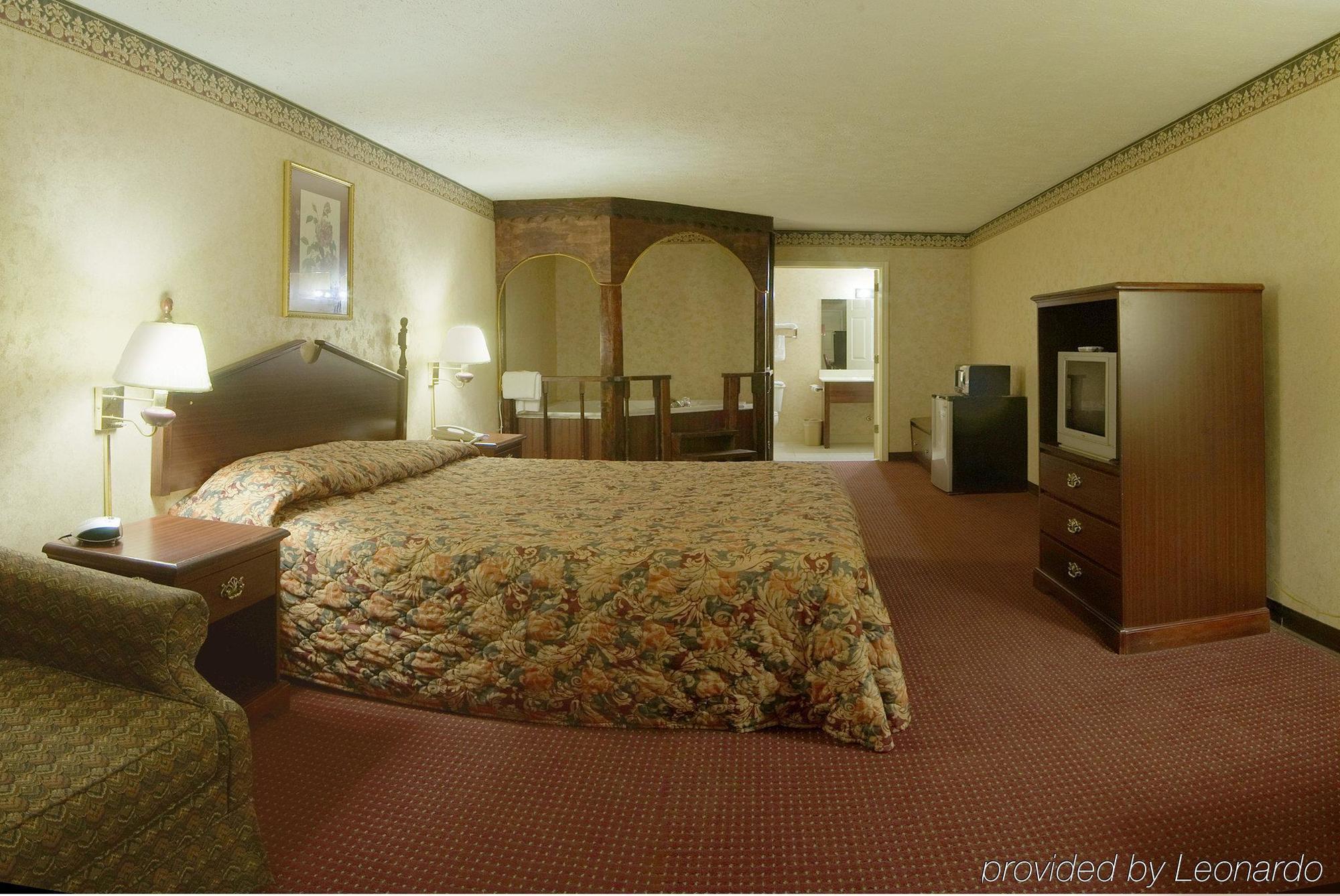 Americas Best Value Inn & Suites Mt. Pleasant Mount Pleasant Habitación foto